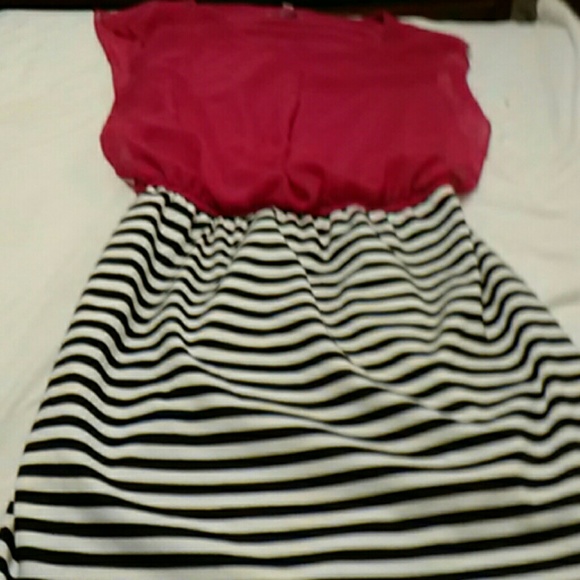 Speeechless Dresses & Skirts - Speechless women's dress